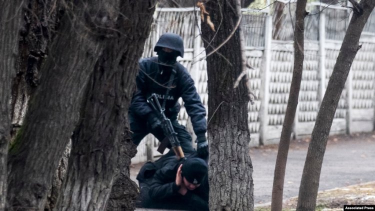 Kazakistan'da Yaklaşık 8 Bin Kişiye Gözaltı