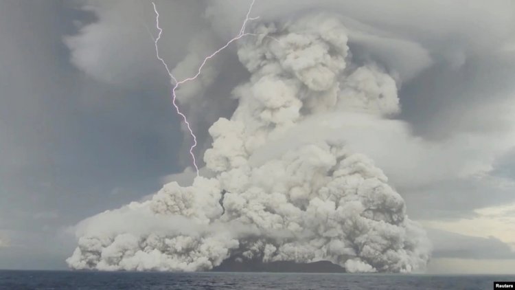Yanardağı Patlaması Sonrası Tonga'da "Tehlike Alarmı"