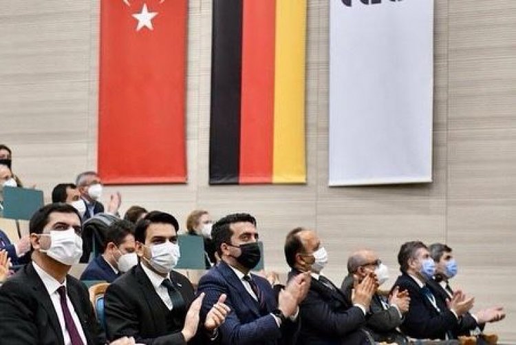 "Türk Toplumu Almanya'nın Ayrılmaz Bir Parçası"