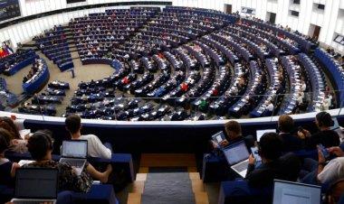 AP İki Vekilin Dokunulmazlığını Kaldırıyor