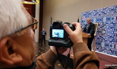 Türk Gazetecileri Berlin Büyükelçiliğine Konuk Oldular.