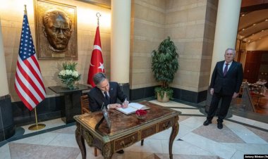 Blinken Türk Büyükelçiliği'nde Taziye Defterini İmzaladı