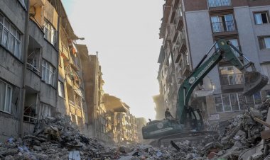 Hatay'ın Defne ve Samandağ İlçelerinde 6,4 ve 5,8 Büyüklüğünde İki Deprem