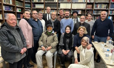 Depremzedeler İçin Askıda Yemek