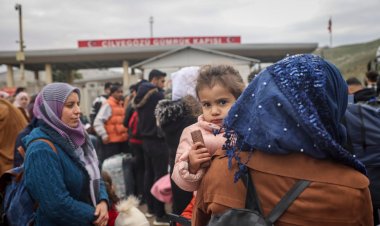 "Türkiye'de Yaşayan 40 Bin Suriyeli Ülkelerine Döndü"