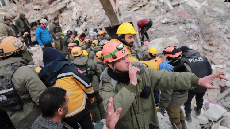 CANLI BLOG: Deprem Sonrası Can Kaybı 20 Bini Geçti Halk Müteahhitlere Tepkili