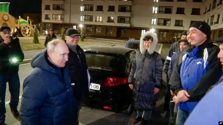 Putin’den Rus İşgali Altındaki Mariupol'e Sürpriz Ziyaret
