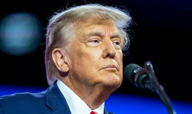 Eski Başkan Trump'a Yönelik Cezai Suçlamalar Amerika İçin İlkler ve Bilinmezlerle Dolu