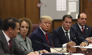 Hakkında 34 Suçlama Bulunan Eski Başkan Trump Hakim Karşısına Çıktı: "Suçsuzum"