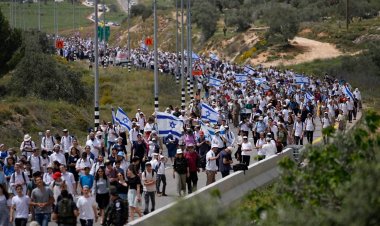 İşgal Altındaki Batı Şeria’da Yahudi Yerleşimciler Yürüdü