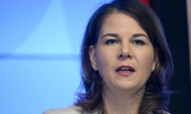 Baerbock: "Tayvan'daki Gerginlikler Gözardı Edilmemeli"