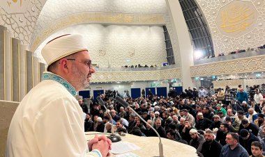 Köln DİTİB Merkez Camii’nde Kadir Gecesi Dualarla İdrak Edildi