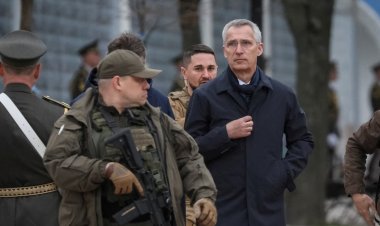 NATO Genel Sekreteri Kiev'e Gitti