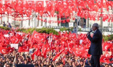 Millet İttifakı’ndan İzmir’de Gövde Gösterisi