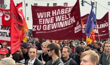 Berlin'deki 1 Mayıs Gösterileri  Gündüz Sakin Geçti