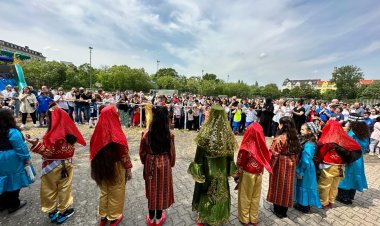 Atatürk'ü Anma, Gençlik ve Spor Bayramı'nda  Depremzedeler Unutulmadı.