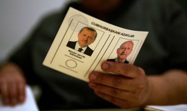 Cumhurbaşkanlığı seçiminin adayları aynı saatte oy kullandı