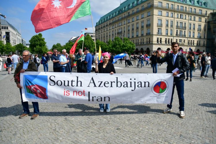 Azerbaycan Türklerinden Berlin'de Yürüyüş!