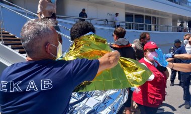 Yunanistan açıklarında göçmenleri taşıyan tekne battı
