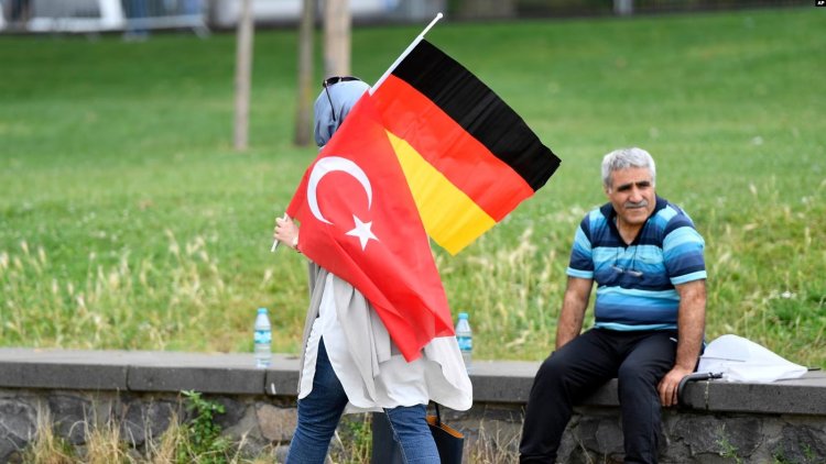 Alman siyasetçilerden Erdoğan seçmenlerine tepkiler: Çifte vatandaşlık durdurulsun talepleri