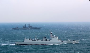 Japonya açıklarında Tayvan yakınlarında Rus savaş gemileri görülüyor