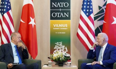 Batı ile ilişkileri düzeltmeye çalışan Türkiye Rusya’dan uzaklaşıyor mu?