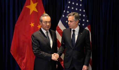 Çin’in en üst düzey diplomatı Wang Yi ASEAN zirvesinde Blinken ve Lavrov'la görüştü