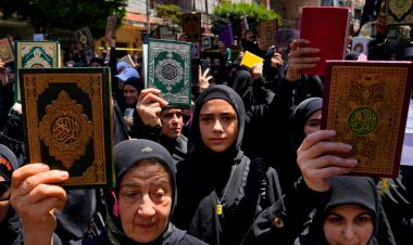 Binlerce Müslüman Kuran yakma eylemini protesto etti