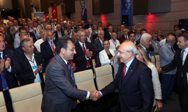 CHP'de "değişim mi ihanet mi" gerilimi büyüyecek mi?