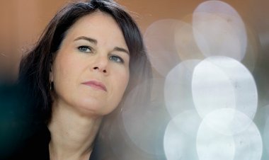 Alman Dışişleri Bakanı uçak arızası nedeniyle gezisini kesmek zorunda kaldı