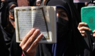 İsveç, polisin Kuran yakma eylemlerini durdurmasına izin vermeyi değerlendiriyor