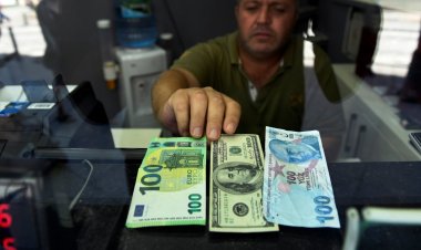 Politika faizi yüzde 25’le 19 yılın zirvesine çıkarıldı; dolar yüzde 5'in üstünde değer kaybetti