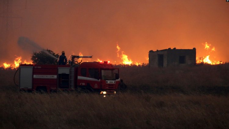 Yunanistan’ın kuzeyindeki yangınlar dördüncü gününde