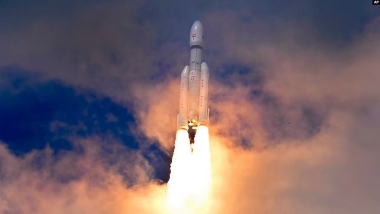 Hindistan'ın uzay aracı Chandrayaan-3 Ay'a başarıyla indi