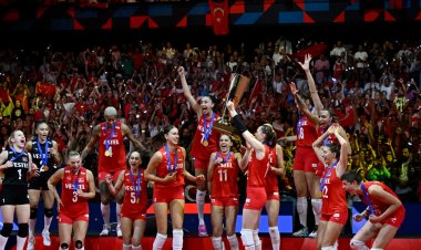 New York Times Filenin Sultanları’nı yazdı: “Türkiye kahramanlarını kadın voleybol takımında buldu”