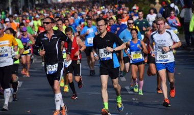 BMW Berlin-Marathonu Koşuluyor