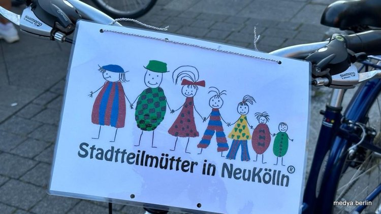 5'inci Süslü Kadınlar Bisiklet Turu-Berlin