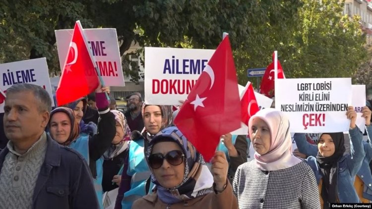 Türkiye’de LGBTİ+ hareketi neden hedef alınıyor?