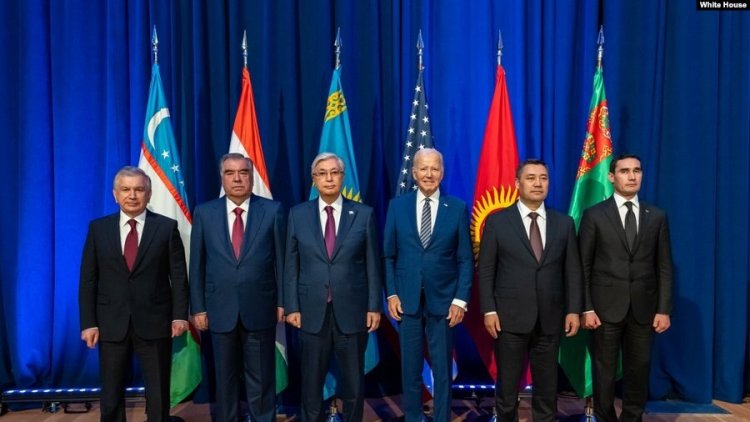Biden 5 Orta Asya ülkesinin liderleriyle biraraya geldi