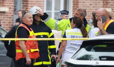Fransa yeni bir saldırıyla sarsıldı: 1 öğretmen öldü, 2 ağır yaralı var