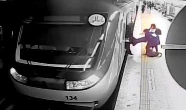 İran’da giyim tarzıyla ilgili yetkililerle arbede yaşayan genç kızın beyin ölümü gerçekleşti