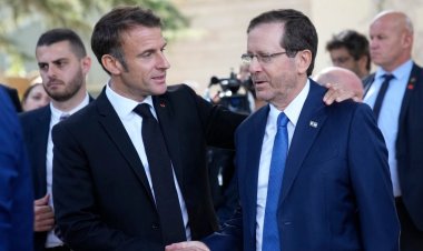 Macron İsrail'de: "Terörizmle savaşınızda yalnız değilsiniz"
