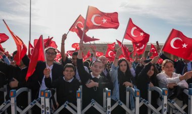 Türkiye Cumhuriyeti 100. yaşını kutluyor