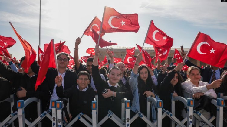 Türkiye Cumhuriyeti 100. yaşını kutluyor