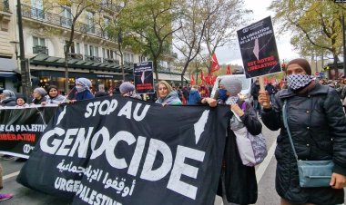 Paris’te Filistin’e destek yürüyüşü: “Hepimiz Filistinliyiz”