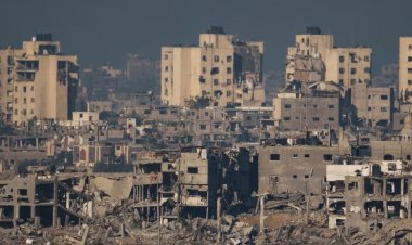 Gazze’de binlerce cansız beden enkaz altında