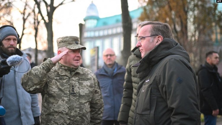 Almanya Savunma Bakanı Ukrayna'ya destek sözü verdi