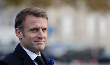 Elysee’de Yahudi bayramı kutlayan Macron’a laiklik eleştirisi