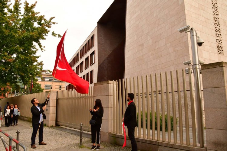 "Milli Bir Duruşun Sorgulanışı: Berlin Büyükelçiliğinin Sessizliği"