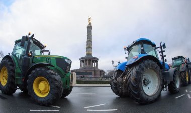 Almanya’da çiftçiler sokaklarda